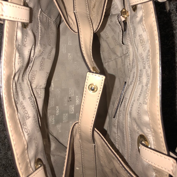 Michael Kors Purse - Picture 2 of 2